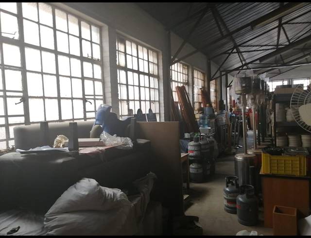 1,000M² WAREHOUSE FOR SALE IN FORDSBURG